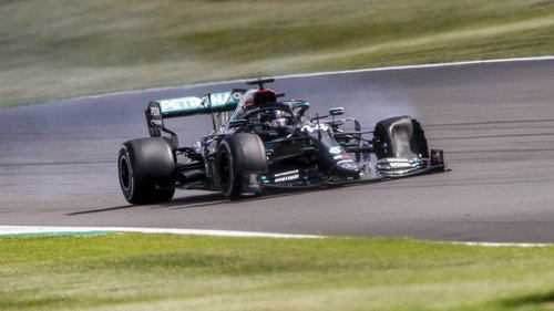 Pirelli wehrt sich: Geringerer Abtrieb kein Sicherheitsgrund Die Reifenschäden in Silverstone führten zu einer Reaktion der FIA