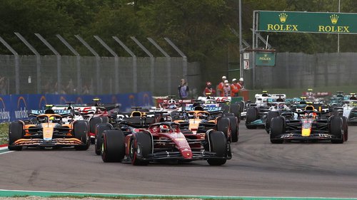 Formel 1 bestätigt sechs Sprintrennen für 2023 Startszene beim Formel-1-Sprintrennen in Imola 2022