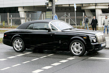 ERWISCHT: Coupés von Rolls-Royce und Mercedes 