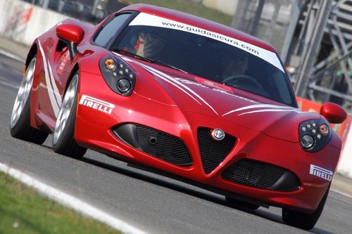 Alfa Romeo 4C jobbt als Safety Car 