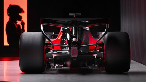 Motor läuft! Die Power-Unit von Audi wurde erstmals im Chassis angelassen