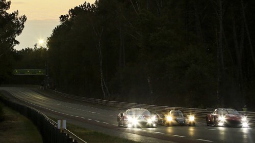 Zeitplan 24h Le Mans 2021: Spätester Rennstart seit 15 Jahren Die 24 Stunden von Le Mans werden 2021 erstmals seit 2005 wieder um 16 Uhr gestartet