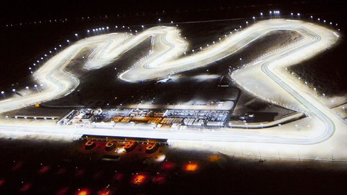 Offiziell: Formel 1 bestätigt Katar-Rennen - für elf Jahre! Der Losail Circuit in Katar unter Flutlicht: Die Formel 1 fährt dort am 21. November