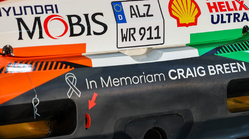 Erste Details zum tödlichen Unfall von Craig Breen Nicht nur auf den Autos von Hyundai wird in Kroatien an Craig Breen erinnert