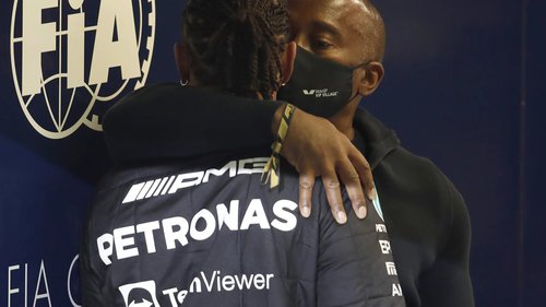 Lewis Hamilton: Geständnis Lewis Hamilton mit seinem Vater Anthony nach dem Abu-Dhabi-Finale 2021