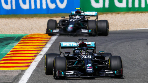 Spa: Hamilton lässt nichts anbrennen, keine Punkte für Ferrari Ungefährdet: Das Mercedes-Duo bestimmt das Geschehen in Spa