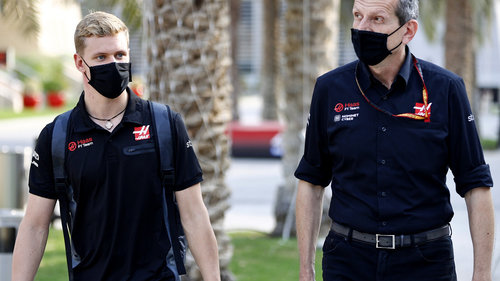 Lottosechser für Haas? Mick Schumacher am Mittwoch in Bahrain, mit dem seinem künftigen Teamchef