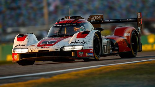 24h Daytona 2026: Bericht Der Porsche 7 setzte sich im Kampf gegen den Cadillac #31 durch