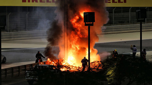 Bahrain 2020: Rennabbruch nach Horrorcrash von Grosjean Rote Flagge in der Formel 1 nach dem schweren Unfall von Grosjean (Symbolbild)
