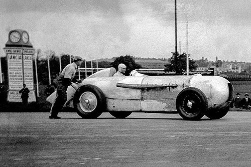 Mercedes rekonstruiert SSKL von 1932 