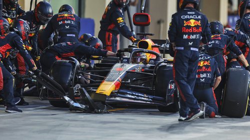 Rennen Abu Dhabi Max Verstappen hat den Grand Prix von Abu Dhabi 2023 souverän gewonnen
