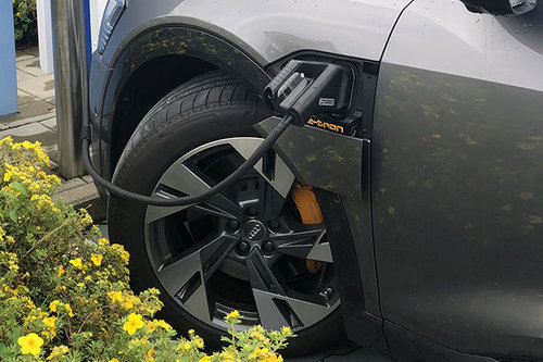 OFFROAD | Elektro-Audi e-tron 55 - im Test | 2019 