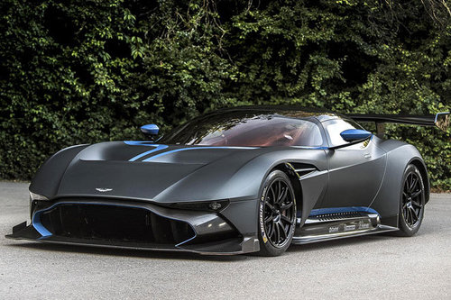 AUTOWELT | Aston Martin und Bentley beim Concours d´Elegance | 2015 