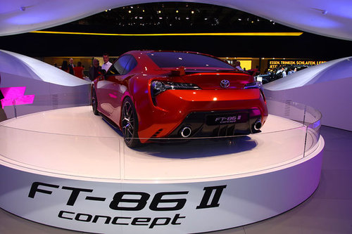 AUTOWELT | IAA 2011 | Toyota 