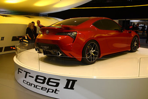AUTOWELT | IAA 2011 | Toyota 