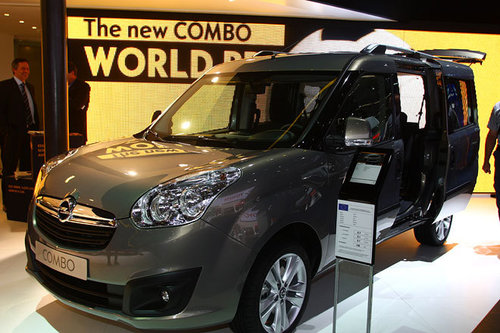 AUTOWELT | IAA 2011 | Opel 