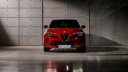 410 Kilometer Reichweite: Alfa Romeo Milano 