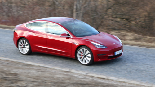Kommt ein Tesla Model 3 mit 1126 km Reichweite? 