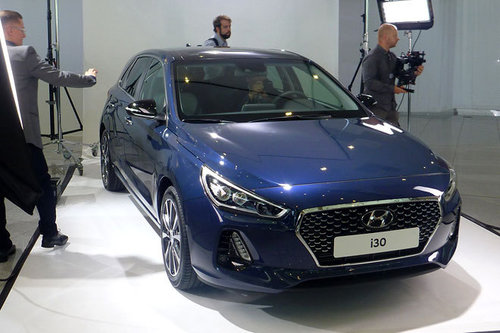 AUTOWELT | Pariser Autosalon: neuer Hyundai i30 | 2016 Hyundai i30 2016