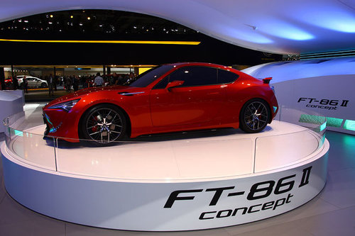 AUTOWELT | IAA 2011 | Toyota 
