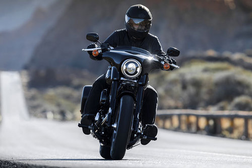 MOTORRAD | Harley-Davidson Sport Glide - erster Test | 2018 Harley-Davidson Sport Glide 2018