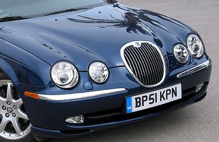 Jaguar S Type und das neue Topmodell „R“ 
