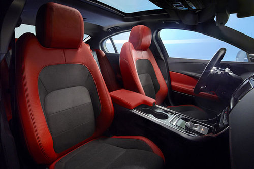 AUTOWELT | Jaguar XE Premiere | 2014 
