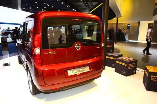 AUTOWELT | IAA 2011 | Opel 