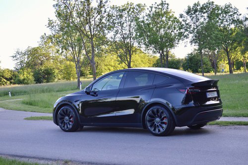 Tesla Model Y Performance (2022) im Test 