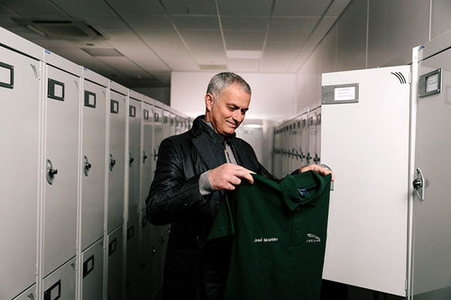 OFFROAD | Mourinho assistiert Jaguar beim Bau seines F-Pace | 2017 Jose Mourinho Jaguar F-Pace 2017