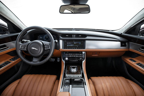 AUTOWELT | Neuer Jaguar XF - schon gefahren | 2015 