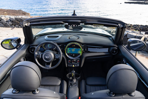 MINI Cooper SE Cabrio geht in Serie 