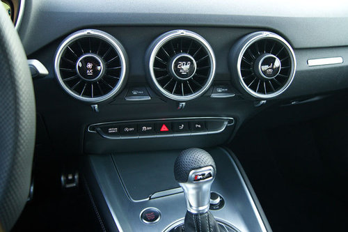 AUTOWELT | Audi TT Coupé 2.0 TFSI quattro - im Test | 2015 
