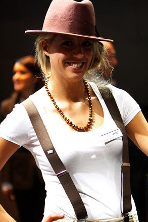 AUTOWELT | IAA 2011 | Messegirls 