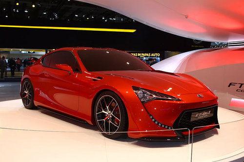 AUTOWELT | IAA 2011 | Toyota 
