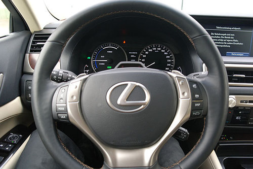 AUTOWELT | Lexus GS 300h President – im Test | 2015 