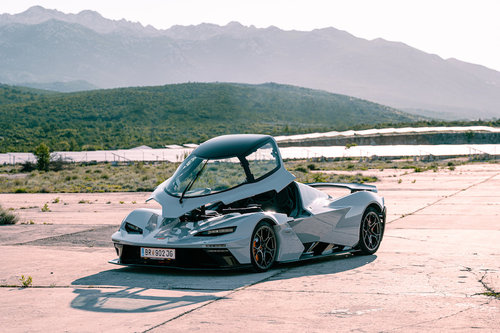 Das Cockpit des KTM X-Bow GT-XR im Fokus 
