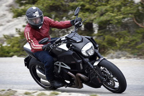 MOTORRAD | Ducati Diavel Carbon - schon gefahren | 2014 