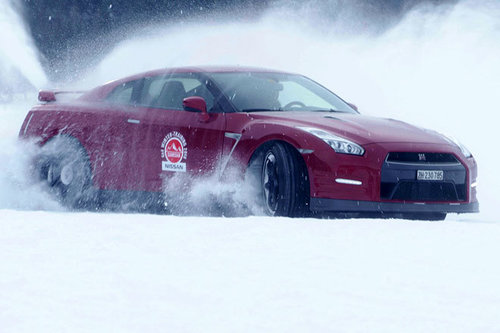 AUTOWELT | Nissan 4x4-Modelle - im Winter-Test | 2016 Nissan GT-R 2016