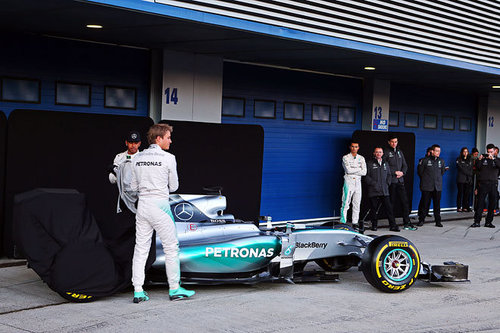 FORMEL 1 | 2015 | Launches | Mercedes F1 W06 Hybrid 