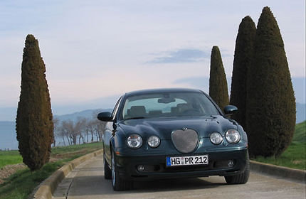 Jaguar S Type und das neue Topmodell „R“ 