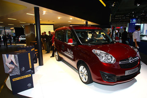 AUTOWELT | IAA 2011 | Opel 