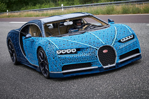AUTOWELT | Lego baut Bugatti Chiron im Maßstab 1:1 | 2018 Lego Bugatti Chiron 2018