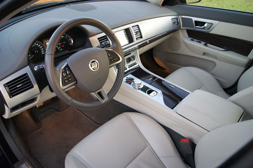 AUTOWELT | Jaguar XF 2,2 Diesel - im Test 