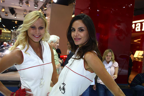 AUTOWELT | IAA 2011 | Messegirls 