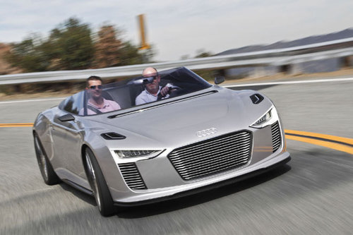 AUTOWELT | Erste Ausfahrt im Audi e-tron Spyder 