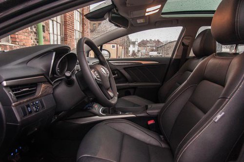AUTOWELT | Toyota Avensis Touring Sports 2,0 D-4D Lounge - im Test | 2016 Toyota Avensis Touring Sports