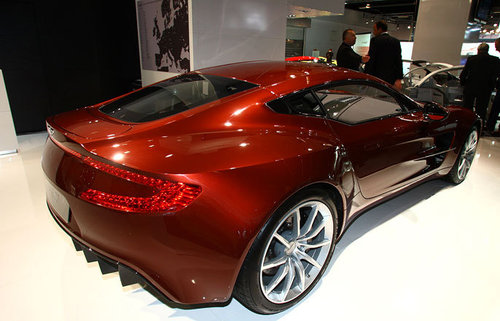 AUTOWELT | IAA 2011 | Aston Martin 