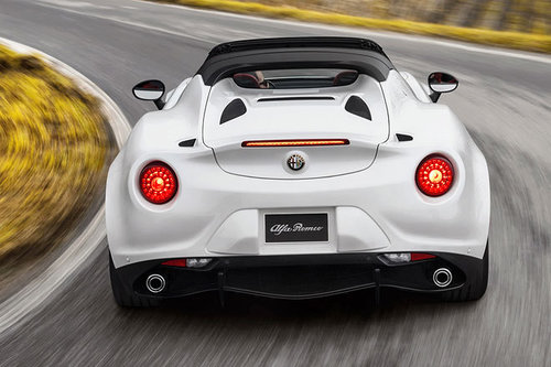AUTOWELT | Alfa 4C Spider - schon gefahren | 2015 