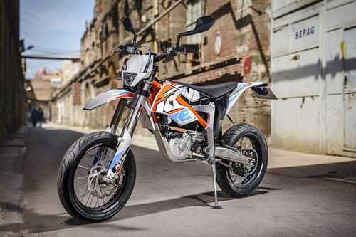 MOTORRAD | KTM: Straßen-Elektro-Bike Freeride E-SM | 2015 